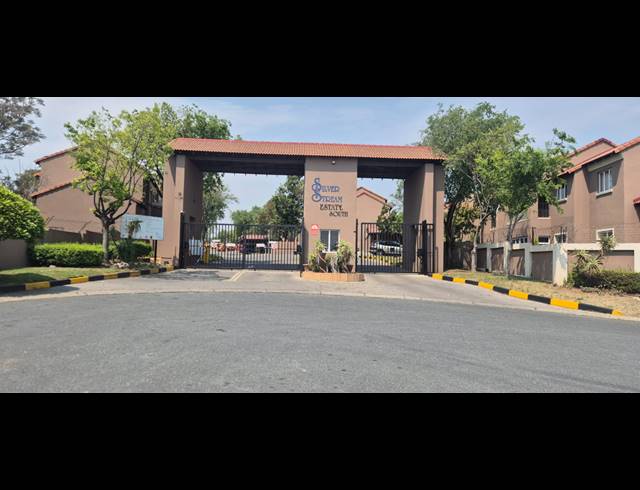 3 BEDROOM APARTMENT FOR SALE IN HALFWAY GARDENS